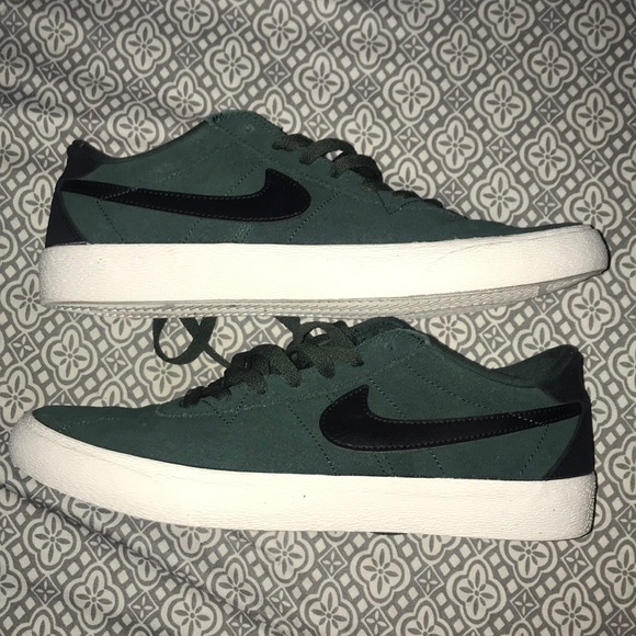 Nike Shoes - Nike zoom air